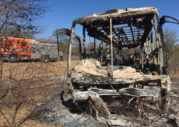 Foto: Ocho peregrinos mueren calcinados en Zimbabue / Cortesía