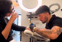 Foto: Ángela Aguilar se tatuó las iniciales de su amado Christian Nodal / Cortesíaa