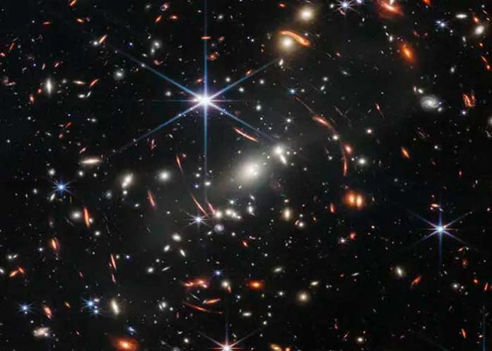 1 Foto: Encuentran una galaxia que desafía las teorías actuales / Cortesìa