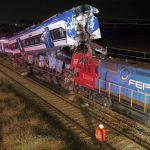 Dos muertos en choque frontal de trenes en Chile