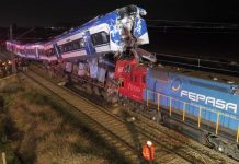 Choque frontal de trenes en Chile deja como saldo dos muertos y nueve heridos Dos muertos en choque frontal de trenes en Chile