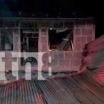 Bomberos atienden emergencia por combustión en una vivienda en Boaco Foto: Bomberos atienden emergencia por combustión en una vivienda en Boaco / TN8
