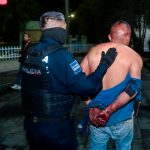 En México, sujeto mató a sus vecinos por cerrar la calle para hacer una fiesta Hombre mata a sus vecinos en México