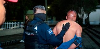 Hombre mata a sus vecinos en México