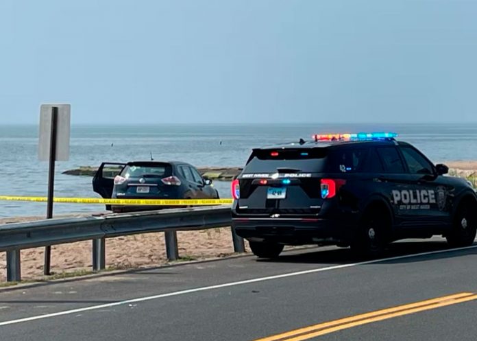 Padre intenta ahogar en el mar a sus dos hijos