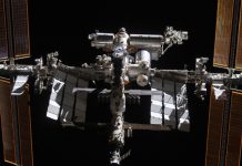 NASA selecciona a SpaceX para crear nave y poner fin a la EEI Foto: NASA y SpaceX firman acuerdo /cortesía