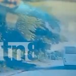 Captado en cámara: Motociclista se «estrella» contra una ruta en Juigalpa, Chontales Foto: Captado en cámara: Motociclista se "estrella" contra una ruta en Juigalpa, Chontales / TN8