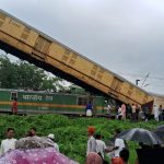 Mortal choque entre trenes deja al menos ocho muertos en India Foto: Ocho muertos en un choque de trenes en el este de India /Cortesía