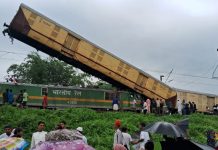 Mortal choque entre trenes deja al menos ocho muertos en India Foto: Ocho muertos en un choque de trenes en el este de India /Cortesía