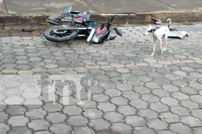 Foto: Motociclista termina malherido por irrespetar las señales de tránsito en Rivas/TN8