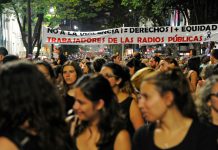 Mujeres marchan en Uruguay para exigir fin a la violencia de género Foto: Protestas en Uruguay /cortesía