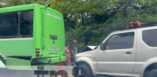 Foto: Choque entre Jeep y autobús en Juigalpa dejó cuantiosas pérdidas materiales/TN8