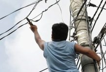Muere electrocutado mientras intentaba robar cables en un barrio de Brasil Foto: Muere electrocutado mientras intentaba robar cables en un barrio de Brasil /Cortesía