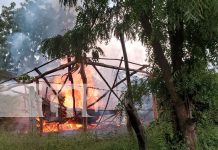 Foto: Incendio consume choza en cercanías del puente Panmuca en Juigalpa, Chontales/TN8