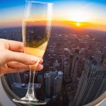 Estudio asegura que beber «guaro» durante un vuelo puede ser mortal Foto: Beber guaro durante un vuelo podría ser mortal /Cortesía