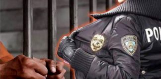 Foto: Policía en grandes amores con un recluso en Argentina /Cortesía