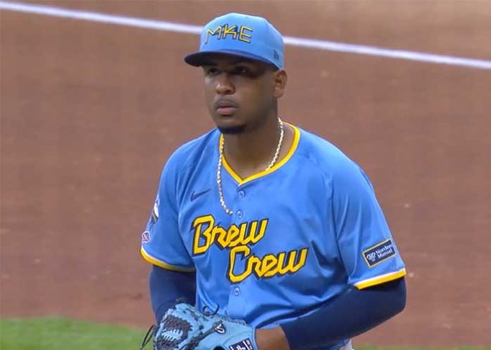 Carlos-web carlos, rodriguez, brewers, baseball, deporte,