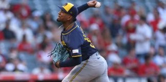 Carlos Rodríguez a tercer apertura en MLB