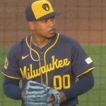 Carlos Rodríguez carga con derrota al ser castigado en Anaheim