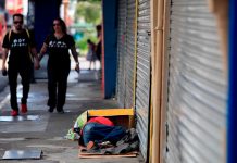 Lo dejaron grave: Brutal apedreada manda al hospital a un indigente en Costa Rica Foto: Brutal apedreada manda al hospital a un indigente en Costa Rica / Cortesía