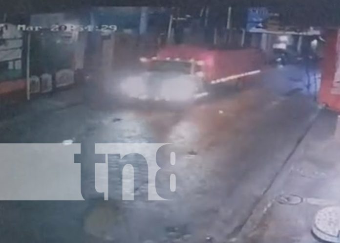 Foto: Jovencita se lanzó a un camión en marcha en La Dalia, Matagalpa / TN8 Foto: Jovencita se lanzó a un camión en marcha en La Dalia, Matagalpa / TN8