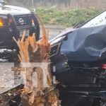 Foto: Fuerte choque de un vehículo contra un árbol en San Marcos / TN8