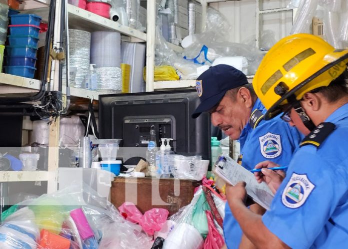 Foto: Revisión de sistemas eléctricos en el Mercado Roberto Huembes / TN8 Foto: Revisión de sistemas eléctricos en el Mercado Roberto Huembes / TN8