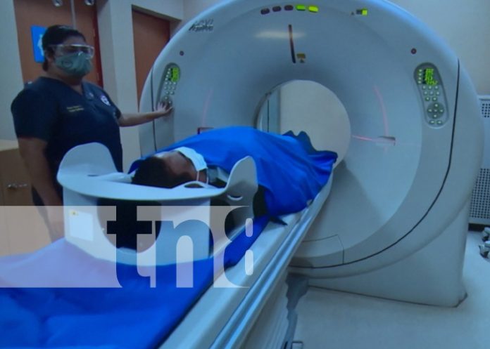 Foto: Estreno de Unidad de Resonancia Magnética en el Hospital Militar / TN8