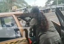 Foto: Agresión de una mujer a un motociclista en Managua / TN8