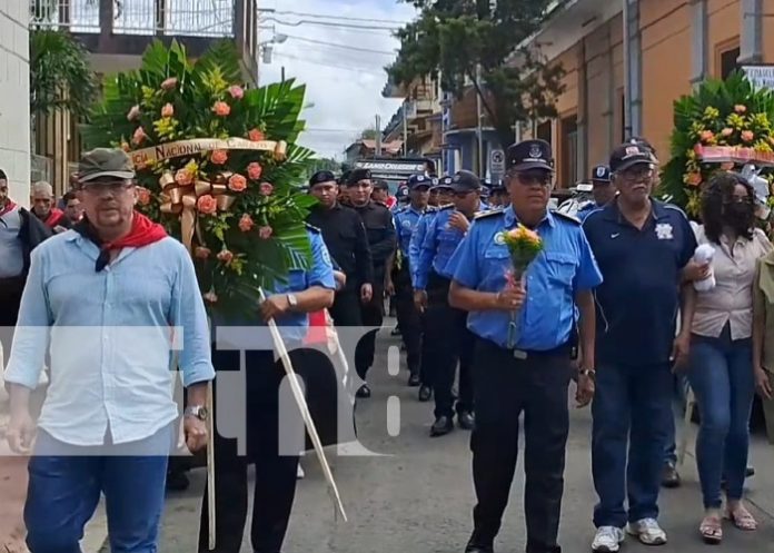 Foto: Homenaje a Zayra Julissa López, heroína de la paz / TN8