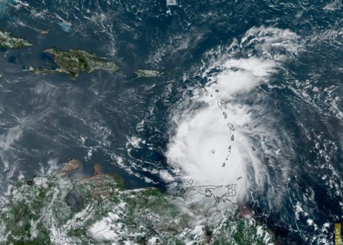 Foto: Huracán Beryl amenaza a Jamaica /cortesía Foto: Huracán Beryl amenaza a Jamaica /cortesía