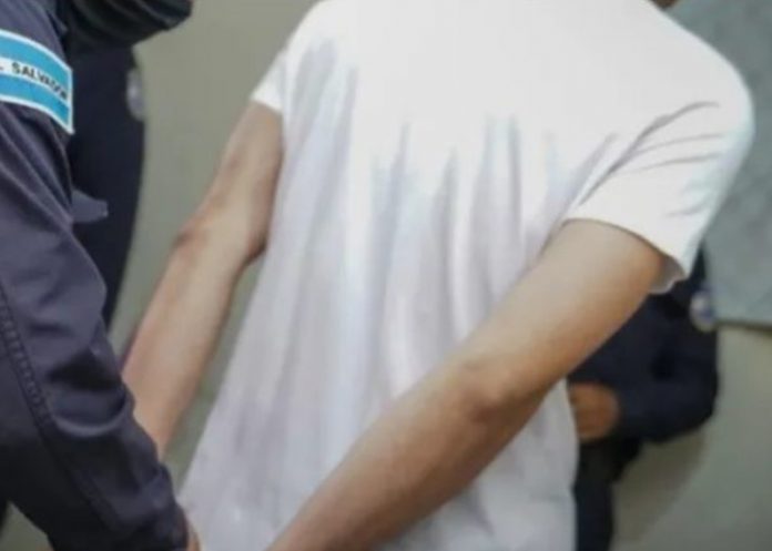 Foto: Capturan a sujeto en El Salvador /cortesía Foto: Capturan a sujeto en El Salvador /cortesía