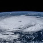 Huracán Beryl deja destrucción y un fallecido tras su paso por Jamaica Foto: Huracán Beryl avanza con fuerza /cortesía