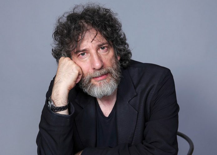 Acusan a Neil Gaiman de agresión sexual