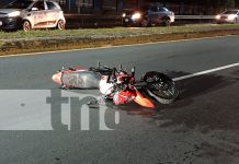 Mujer pierde pierna tras impacto de motocicleta en Carretera a Masaya Foto: Mujer pierde pierna tras Impacto de motocicleta en Carretera a Masaya/TN8