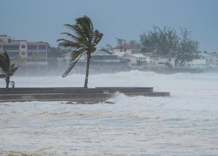 Foto: Beryl golpea con furia /cortesía