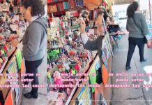 Señora malcriada tira el maquillaje «no puede estar abriendo todos los productos» Le llaman la atención por abrir los productos