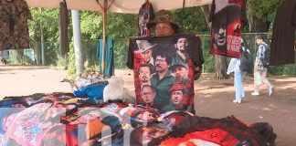 Foto: La avenida Bolivar a Chavez ya está más que lista para este 45/19 con diferentes puestos de productos/TN8