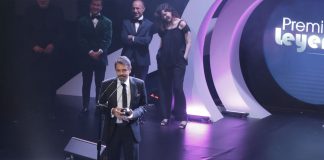 Foto: Emotivo discurso de Eugenio Derbez en los Premios Aura 2024/ Cortesía