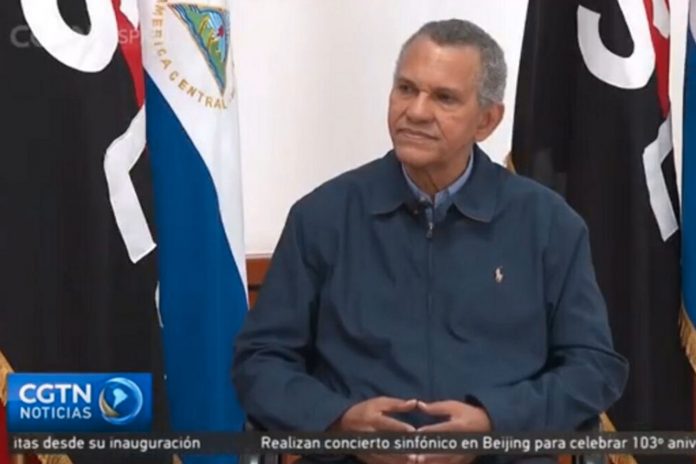 Ana Martínez de CGTN entrevista a Lumberto Campbell en el 103 Aniv. del Partido Comunista de China