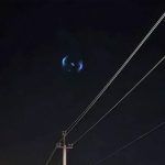 En Rusia un gigantesco objeto azul en el cielo deja a todos boquiabiertos Foto: Misterio en Rusia /cortesía