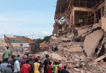 Derrumbe de una escuela deja 16 estudiantes muertos en Nigeria Foto: Derrumbe de una escuela deja 16 estudiantes muertos en Nigeria / Cortesía