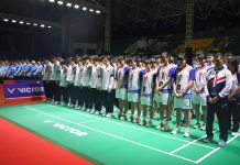 En Indonesia un adolescente de 17 años muere tras desplomarse en pleno juego Foto: Tragedia en Indonesia /cortesía