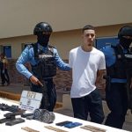Atrapan a presunto «pinta» de la pandilla 18 en Honduras Foto: Operativo en Honduras /cortesía