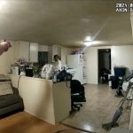 Desgraciados policías de EE.UU. matan a tiros a una mujer «por ser negra» Policía dispara a una mujer negra desarmada en EEUU