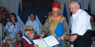 Foto: Recuerdan a héroes de León y condecoran a El Guadalupano
