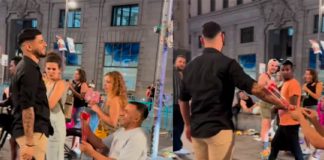 Foto: Joven le hace pesada broma a su amigo al fingir proponerle matrimonio/Cortesía