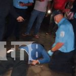 Foto: Ciudadano Pierde la Vida al Caer de Motocicleta / TN8