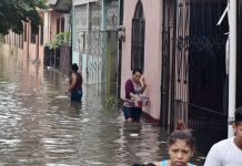 Inundaciones afectan a familias de Costa Rica por fuertes lluvias Inundaciones afectan a familias de Costa Rica por fuertes lluvias