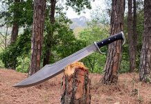 «Por el amor de un hombre» Mujer clava machete en el rostro de otra en Colombia Foto: Mujer clava machete en el rostro a otra en Colombia /Cortesía